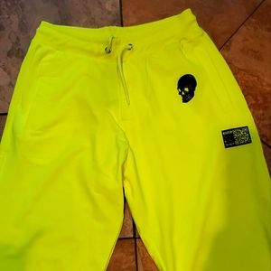 Men basketball shorts with skull logo brand new with tags.....